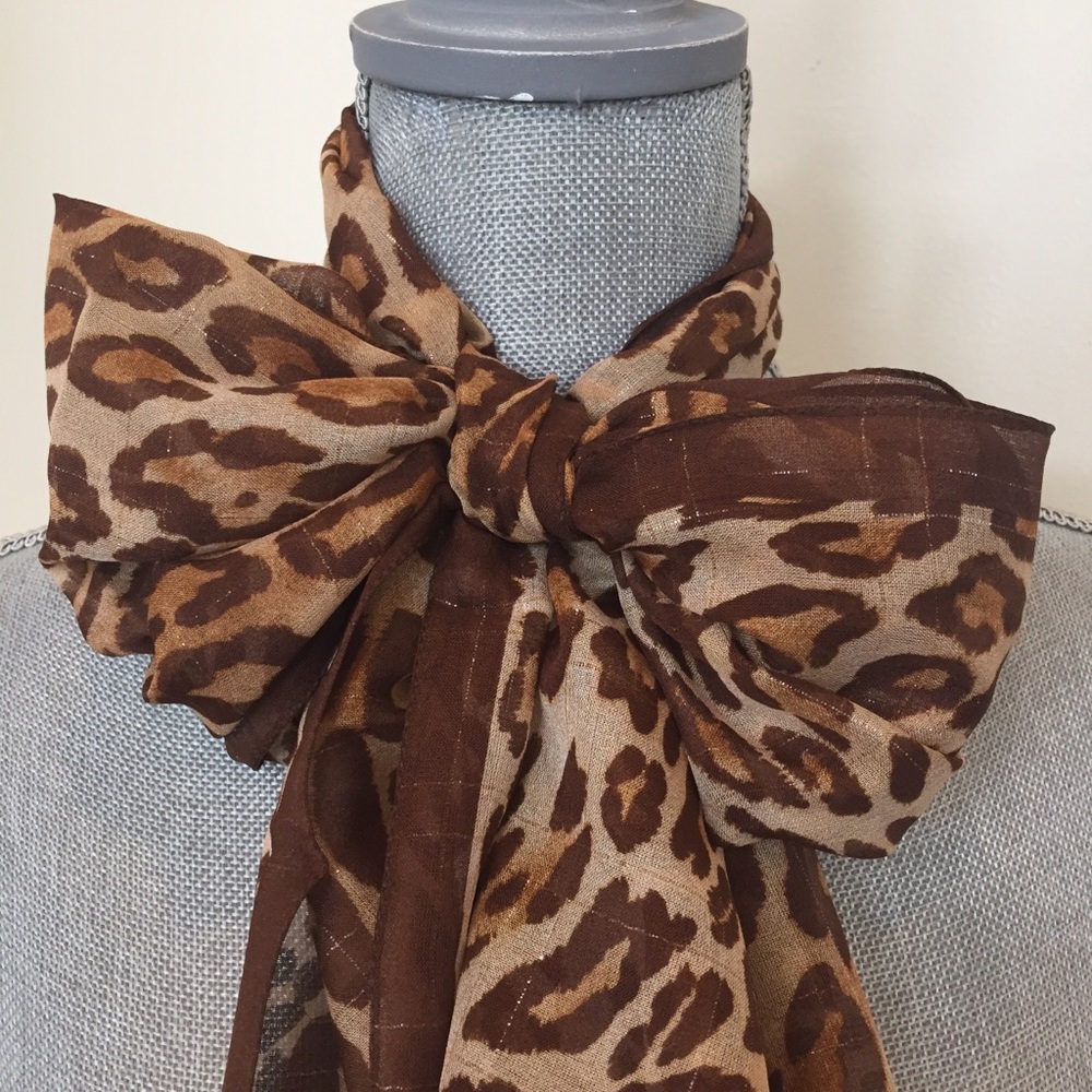 Italian leopard print t Scarf